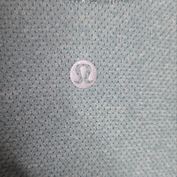 Lululwmon Men's Blue Long Sleeve Shirt Small - Picture 5 of 6